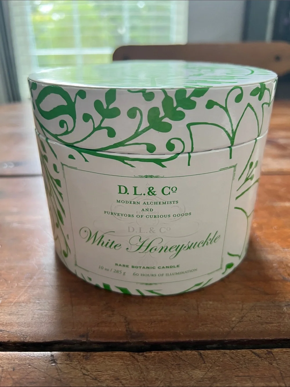 D.L. & Co. White Honeysuckle Candle in Green Glass/Box - 10 ounce, 60hours